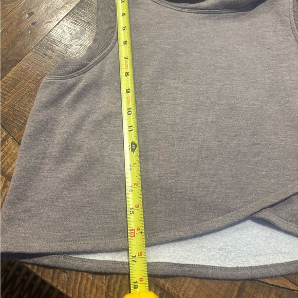 House of Harlow 1960 Taupe Sleeveless Cowl Neck Sweater Cropped - Picture 10 of 13